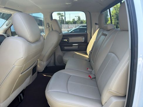 Used 2018 RAM 3500 Laramie w/ Convenience Group AWD/4WD image 4