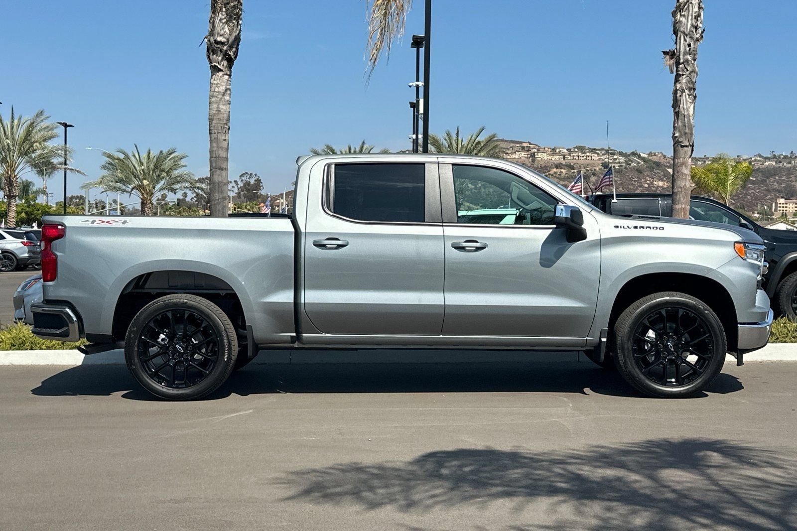 New 2026 Chevrolet Silverado 1500 LT w/ Leather Package AWD/4WD image 3