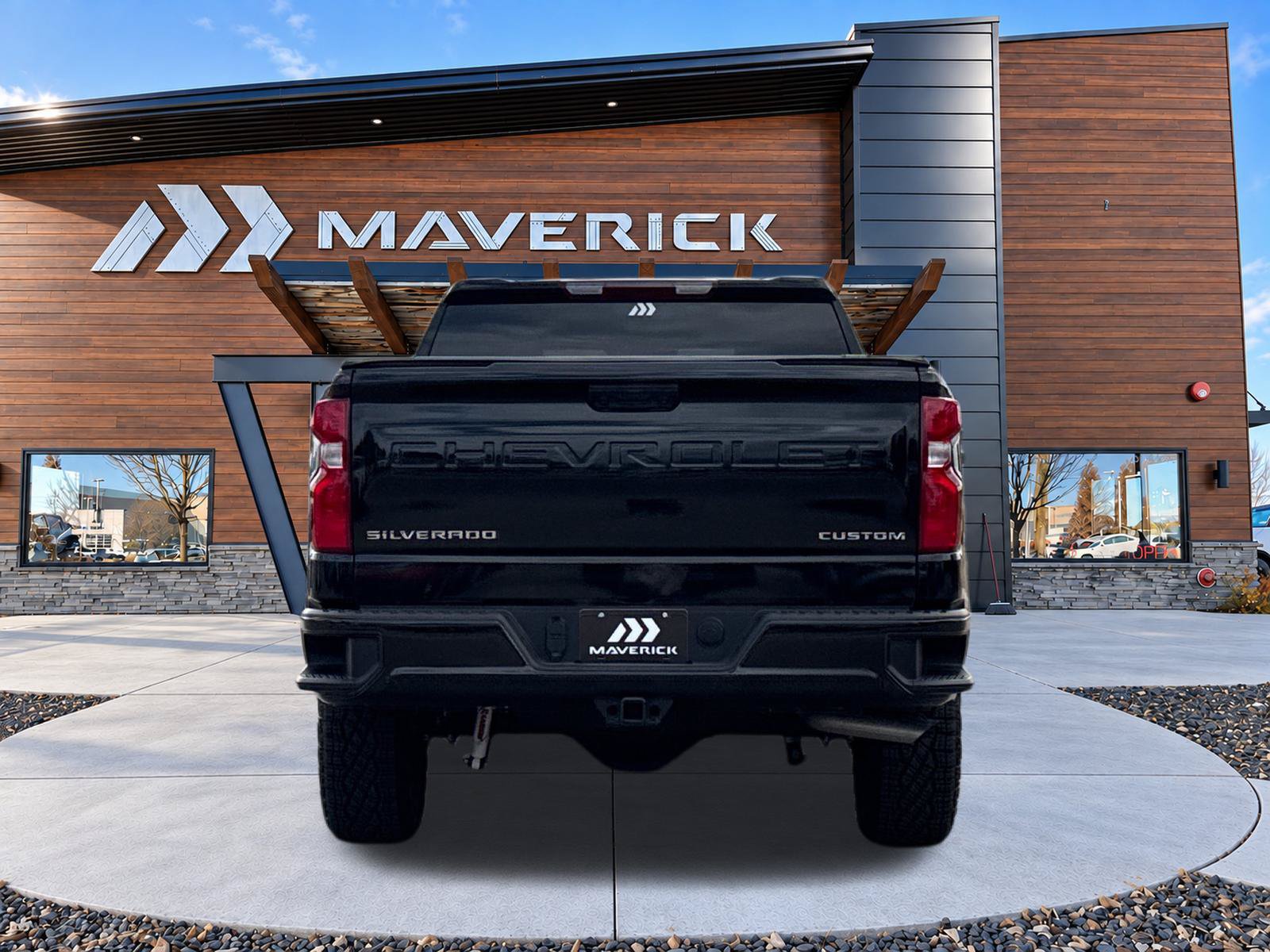 Used 2025 Chevrolet Silverado 1500 Custom Trail Boss AWD/4WD image 6