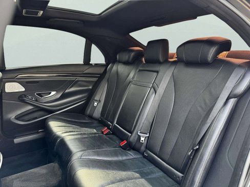 Used 2015 Mercedes-Benz S 550 4MATIC Sedan image 33