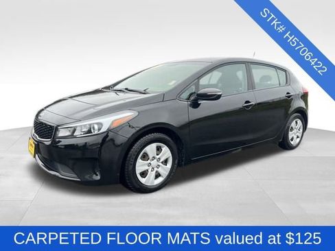 Used 2017 Kia Forte LX image 3