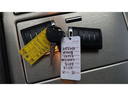 Used 2013 Cadillac Escalade Platinum AWD/4WD image 36