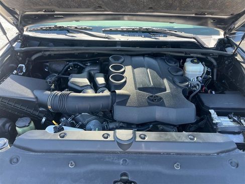 Used 2019 Toyota 4Runner Limited AWD/4WD image 11