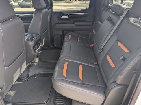 Used 2023 GMC Sierra 1500 AT4 w/ AT4 Premium Package image 18