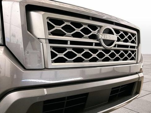 Used 2024 Nissan Frontier SV AWD/4WD image 29
