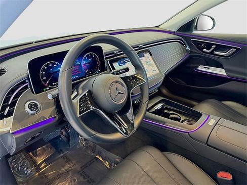 Used 2025 Mercedes-Benz E 450 4MATIC Sedan w/ Winter Package image 9