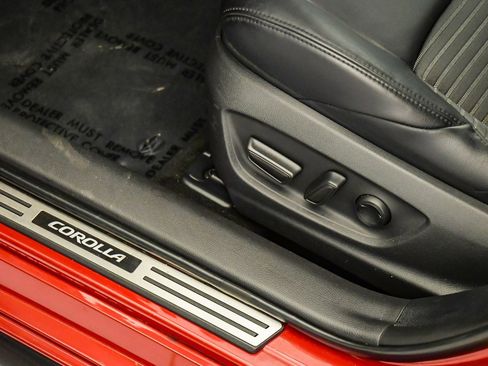 Used 2022 Toyota Corolla XSE image 23