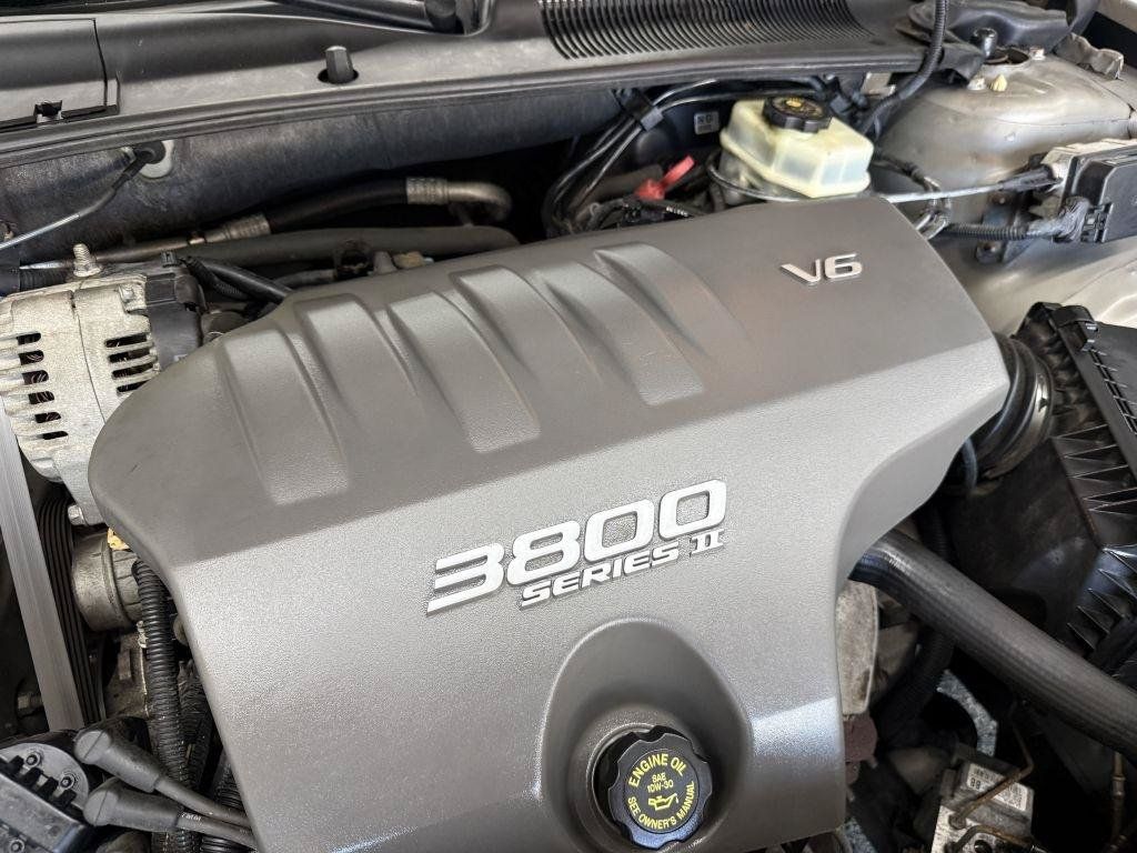 Used 2000 Buick Le Sabre Custom w/ Prestige Opt Pkg FWD image 38