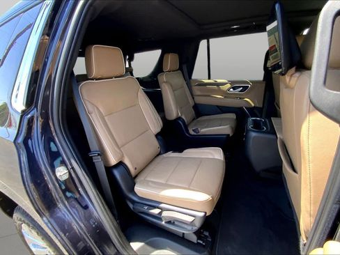 Used 2023 Chevrolet Tahoe Premier AWD/4WD image 20