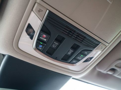 Certified 2023 Acura MDX SH-AWD w/ Technology Package image 37
