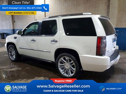 Used 2013 Cadillac Escalade Platinum image 3
