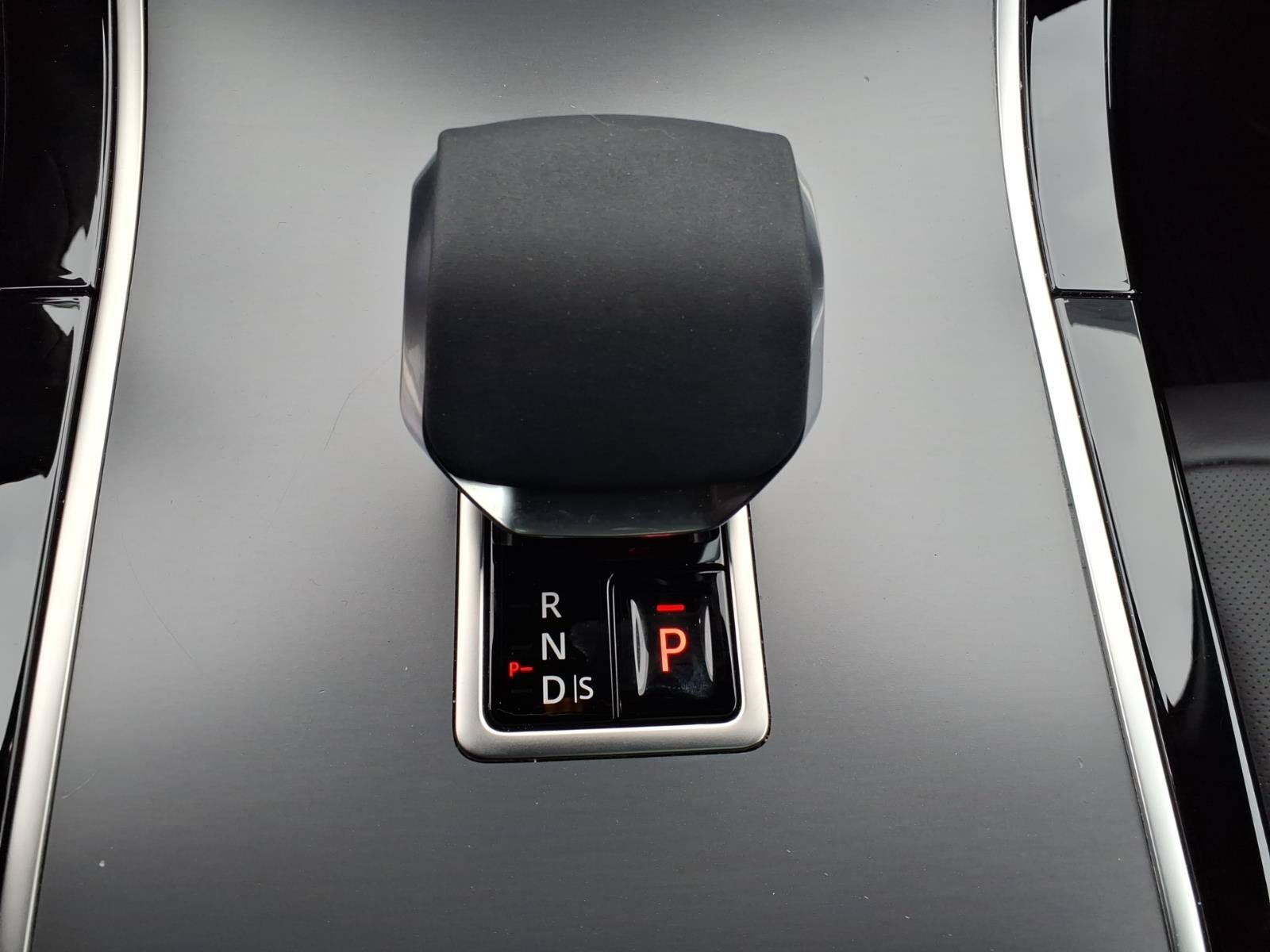 Certified 2026 Land Rover Range Rover Velar S AWD/4WD image 13