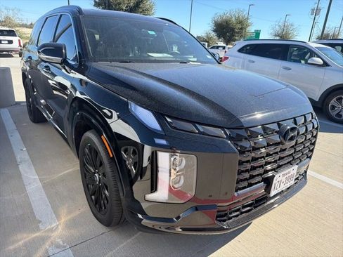 Used 2025 Hyundai Palisade Calligraphy image 2