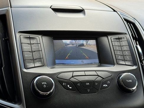 Used 2016 Ford Edge SE image 22