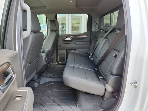 New 2026 Chevrolet Silverado 1500 RST w/ Redline Edition AWD/4WD image 27