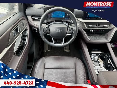 Used 2025 Ford Explorer Platinum w/ LUX Leather Package AWD/4WD image 28