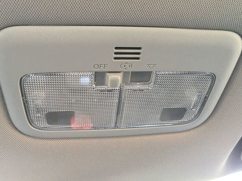 Used 2017 Toyota Corolla L FWD image 14
