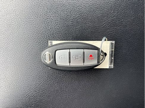 Used 2020 Nissan Pathfinder S image 20