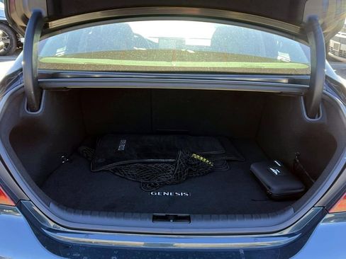 Used 2023 Genesis G70 2.0T image 6