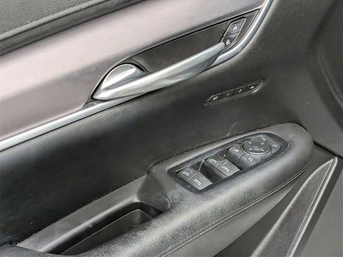 Used 2019 Cadillac XT5 Luxury image 16