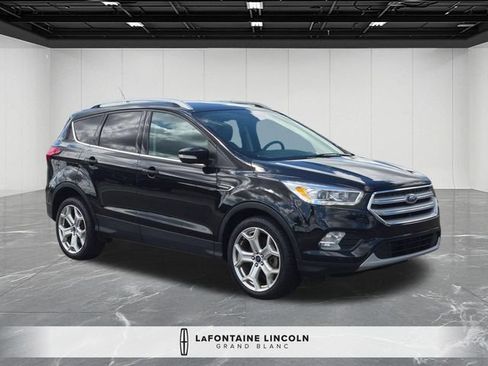 Used 2019 Ford Escape Titanium w/ U9j03 - Titanium Tow Package AWD/4WD image 7