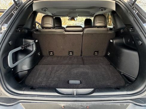 Used 2018 Jeep Cherokee Latitude Plus image 12