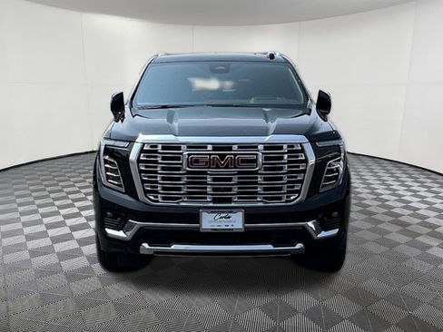 Used 2025 GMC Yukon Denali w/ Denali Reserve Package AWD/4WD image 2