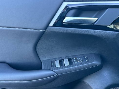 New 2025 Mitsubishi Outlander SE image 10