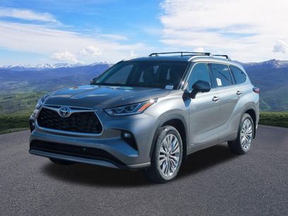 New 2026 Toyota Highlander Platinum