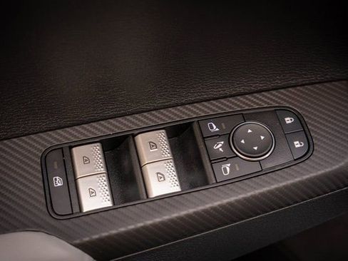 Used 2023 Mitsubishi Outlander SEL image 15