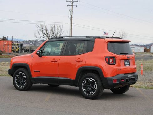 Used 2015 Jeep Renegade Trailhawk w/ Safety & Security Group I AWD/4WD image 4