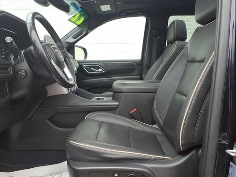 Used 2022 GMC Yukon SLT w/ SLT Premium Package image 15