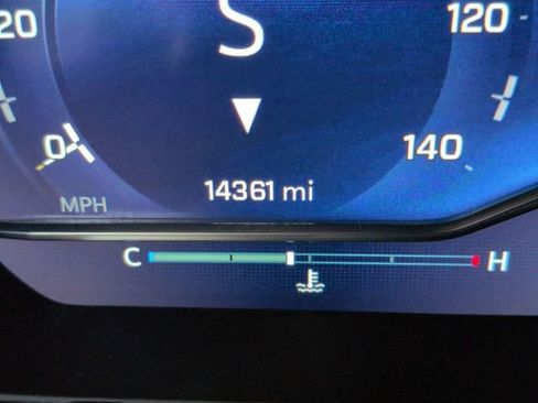 Used 2022 Chevrolet Silverado 1500 LTZ image 14