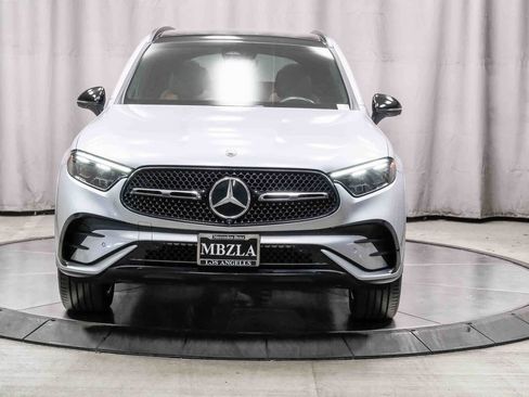 Used 2023 Mercedes-Benz GLC 300 image 6