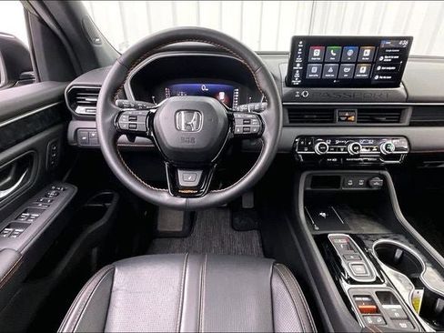 Certified 2026 Honda Passport TrailSport Elite image 5