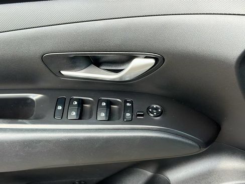 Used 2024 Hyundai Tucson SEL FWD image 17