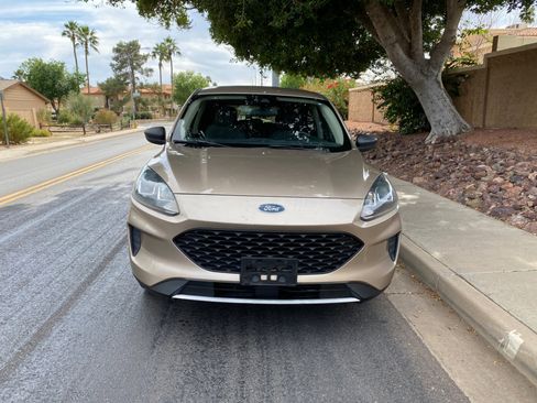 Used 2020 Ford Escape S image 3