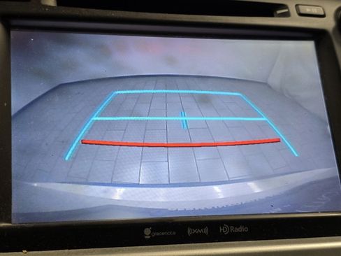 Used 2018 Toyota Highlander XLE image 6