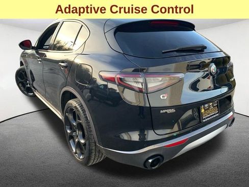 Used 2024 Alfa Romeo Stelvio Ti w/ Performance Driving Package image 10