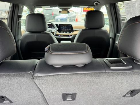 Certified 2025 Chevrolet Equinox ACTIV FWD image 11