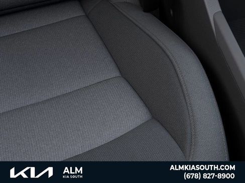 New 2025 Kia Niro LX image 24