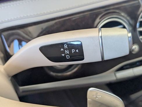 Used 2019 Mercedes-Benz S 560 Sedan image 31