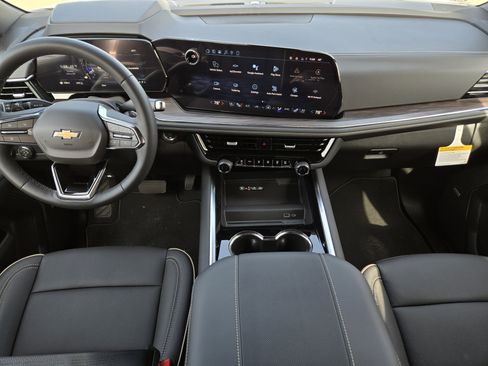 New 2026 Chevrolet Suburban Premier AWD/4WD image 20