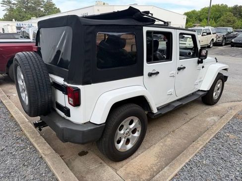 Used 2014 Jeep Wrangler Unlimited Sahara w/ Connectivity Group AWD/4WD image 4