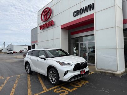 New 2026 Toyota Highlander Platinum