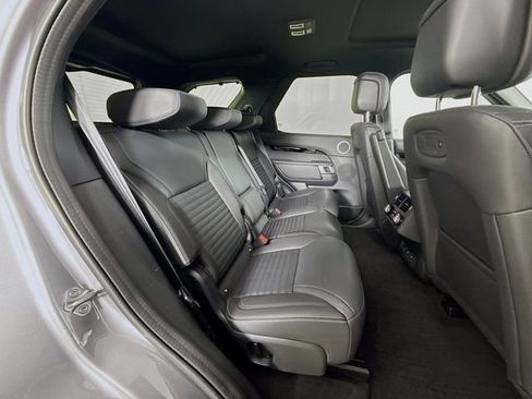 Used 2025 Land Rover Discovery S AWD/4WD image 29