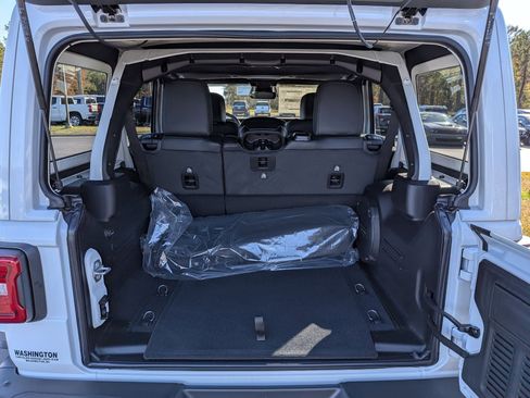 New 2026 Jeep Wrangler Unlimited Rubicon image 27