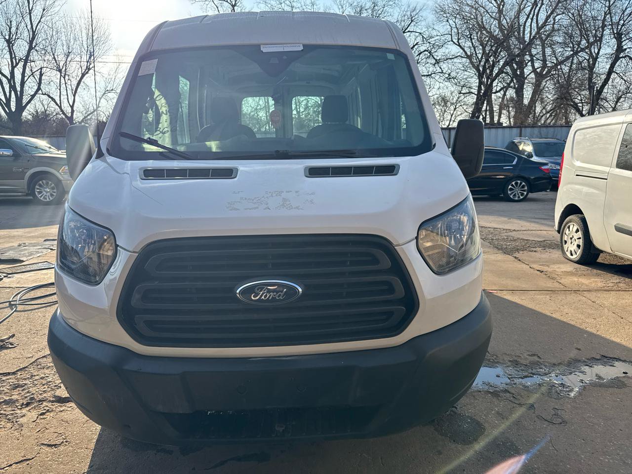 Used 2019 Ford Transit 250 148 Medium Roof RWD image 31