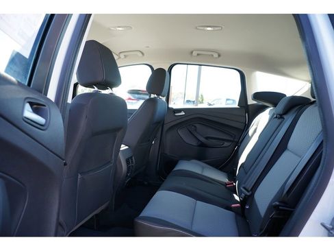 Used 2017 Ford C-MAX SE image 18