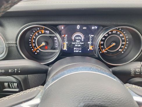 Used 2020 Jeep Wrangler Unlimited Sahara AWD/4WD image 15
